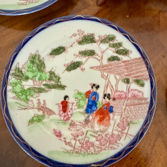 5 Vintage Japanese Hand Painted Porcelain Luncheon Plates With Geisha Girl Decor - Picture 9 of 11